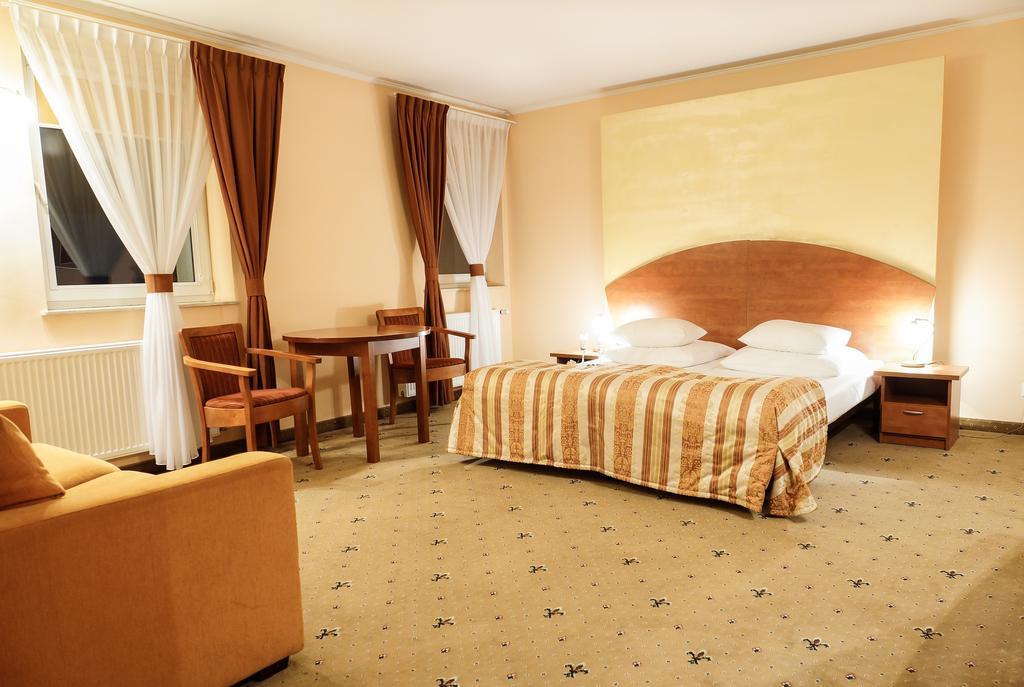 Hotel City Grudziądz Rum bild