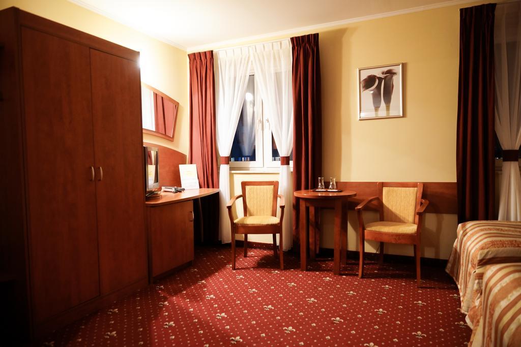 Hotel City Grudziądz Rum bild