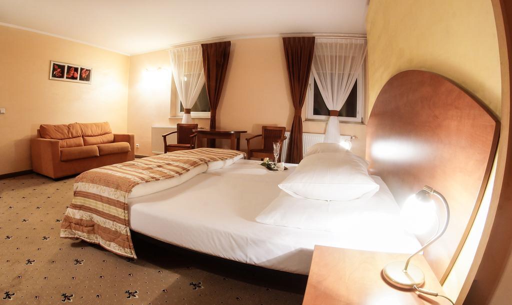 Hotel City Grudziądz Rum bild